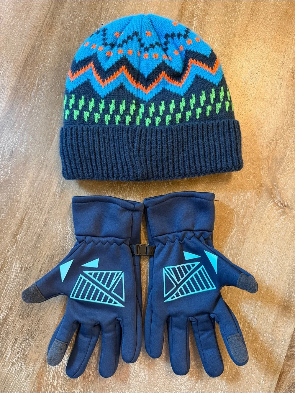 Free Country Winter Beanie & Glove Set